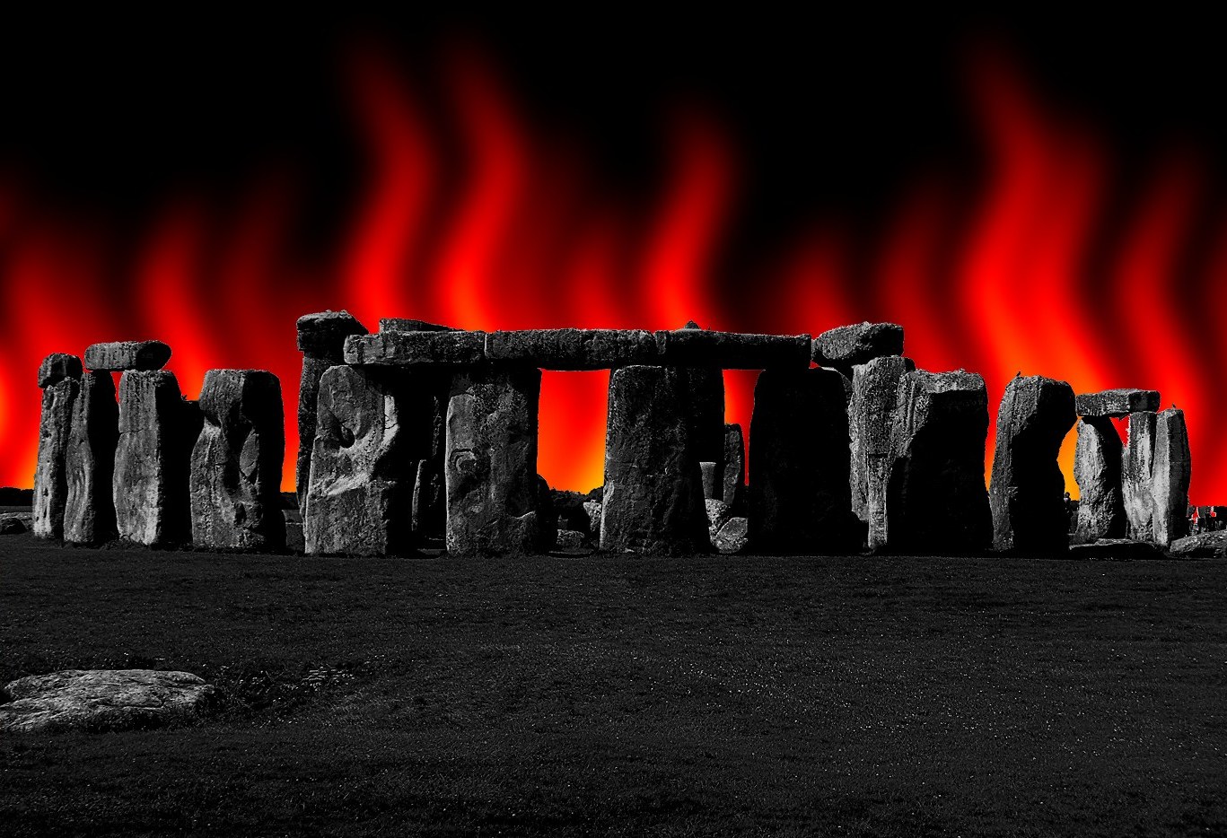 Stonehenge-flames_gc.jpg