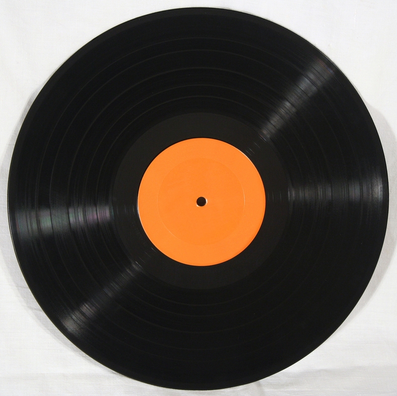 fzm-Vinyl.Records-pic-02.jpg