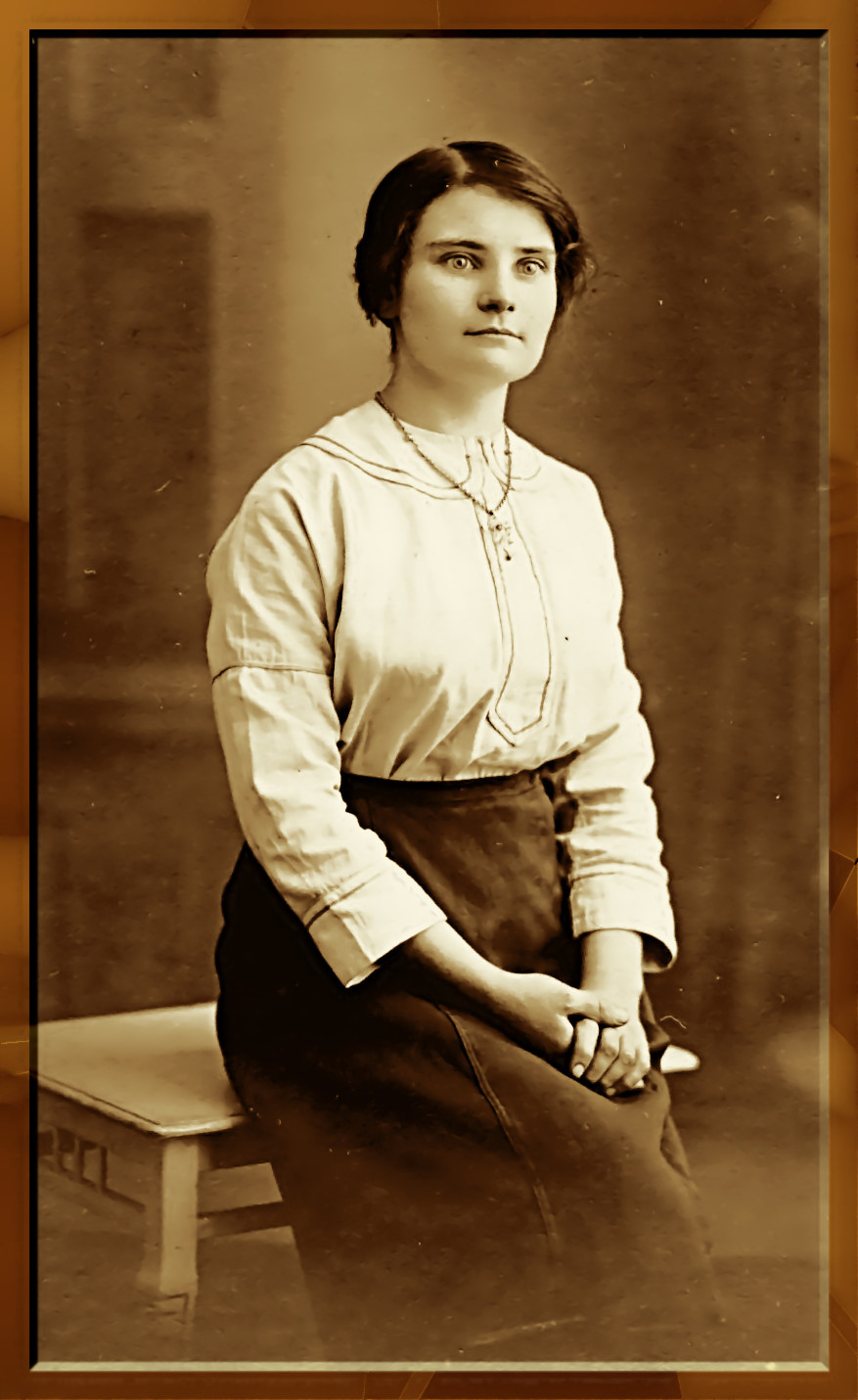 alice-Enhancement-VintageEffect-Issa.jpg