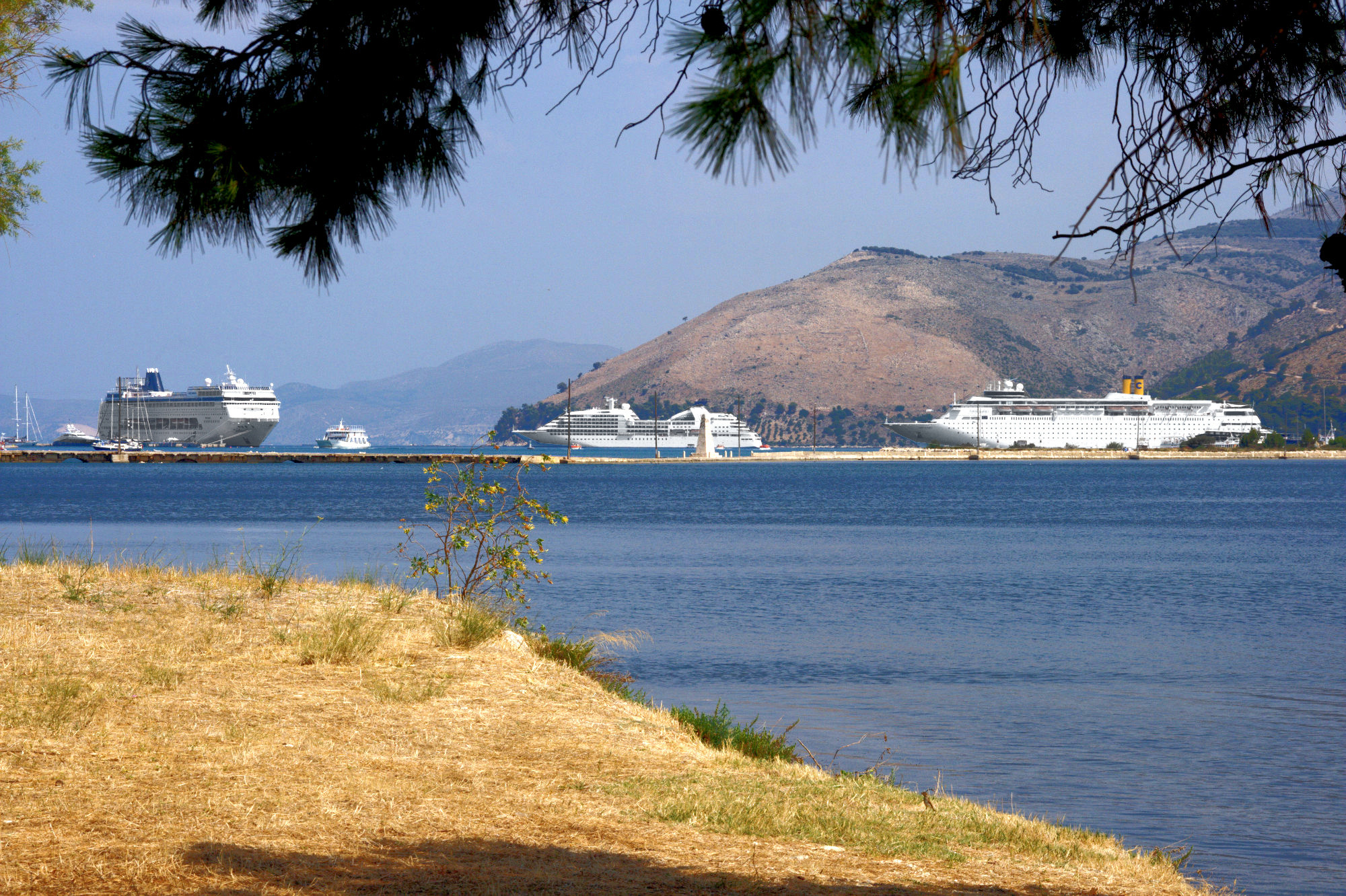 cruise_ships-try3-Issa.jpg