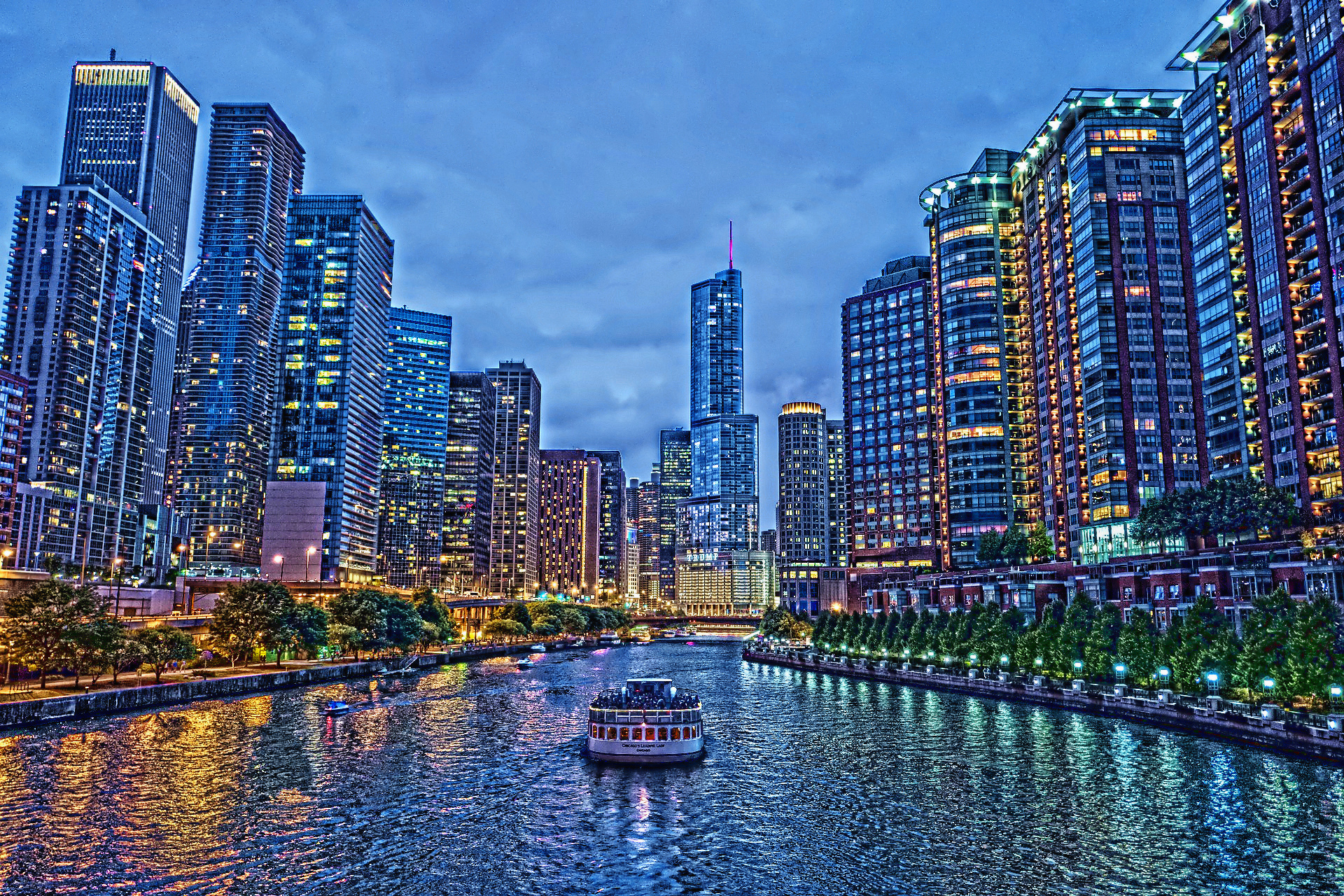 architecture-1851095_1920.jpg
