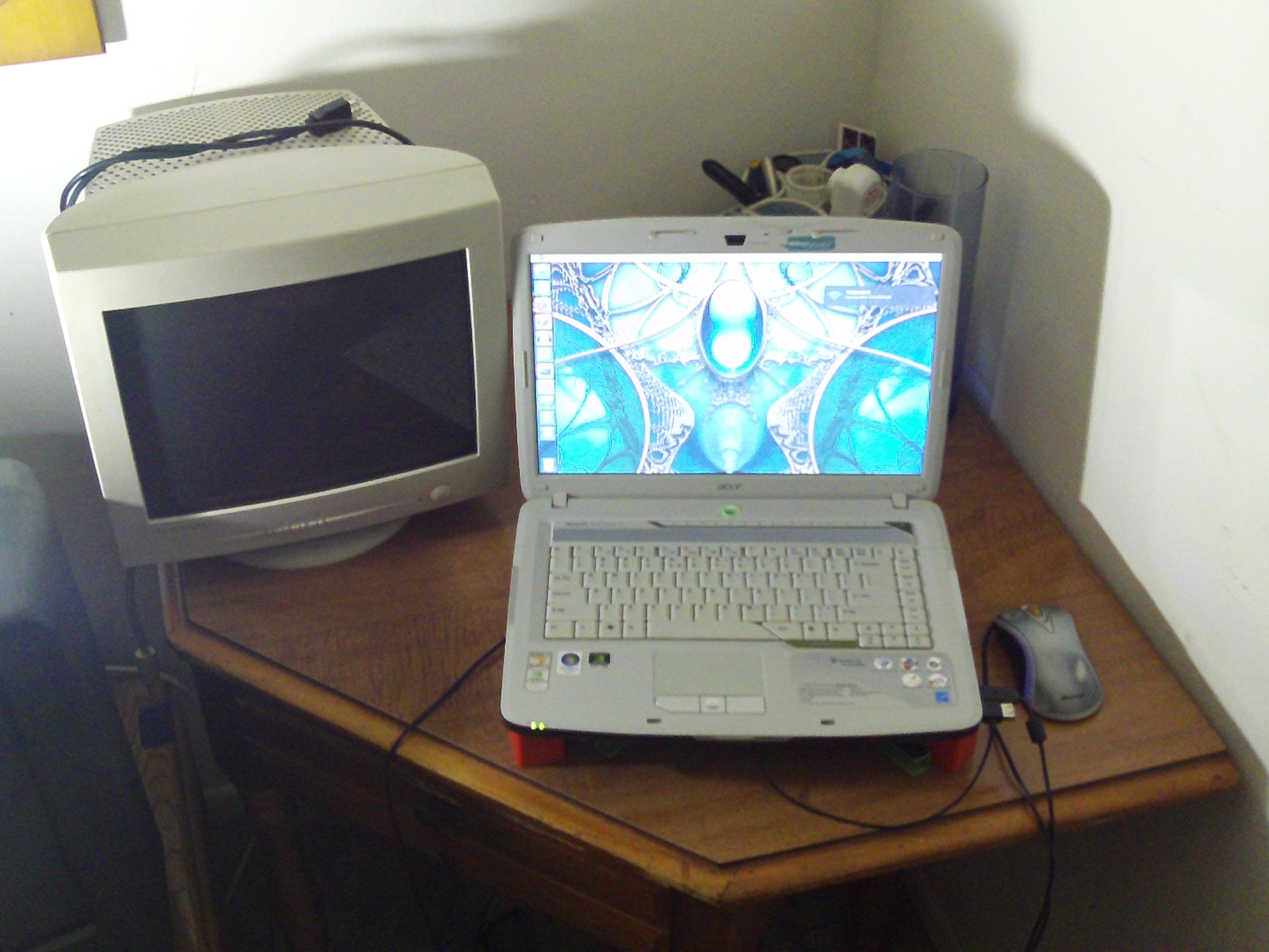 home-desk.JPG