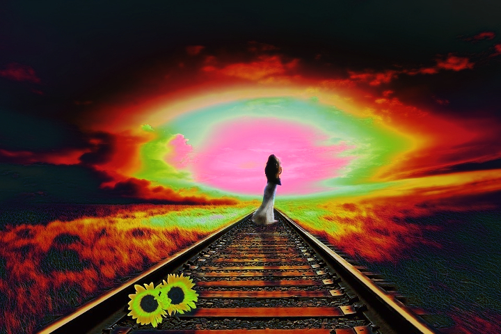 Dinasset.Funny curves.18.Girl on tracks.jpg