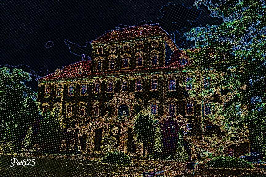 DN_AutoHatch 2.10. Draw on Dark.Castle Czech Republic.jpg
