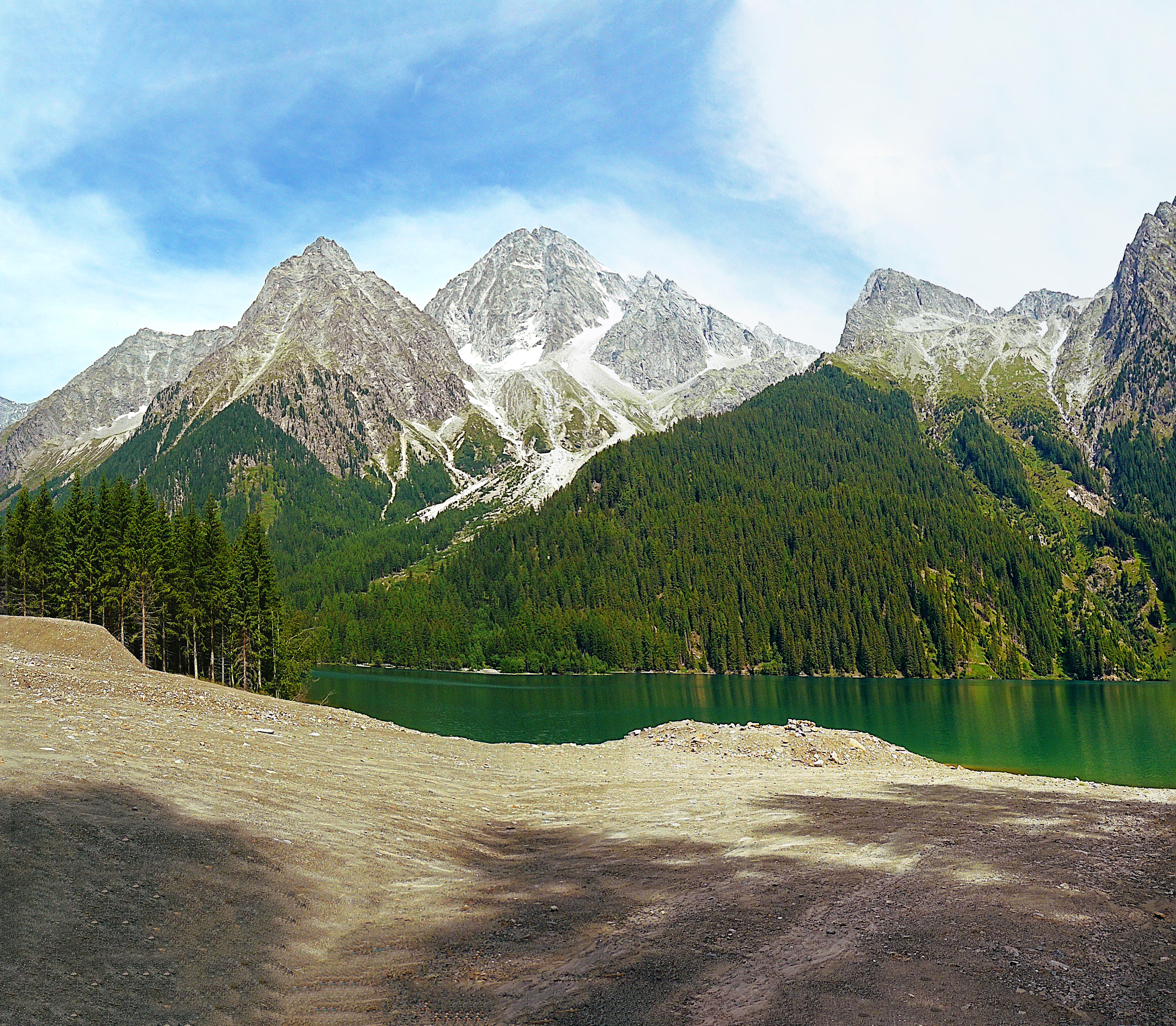 P1050034_stitch2.jpg