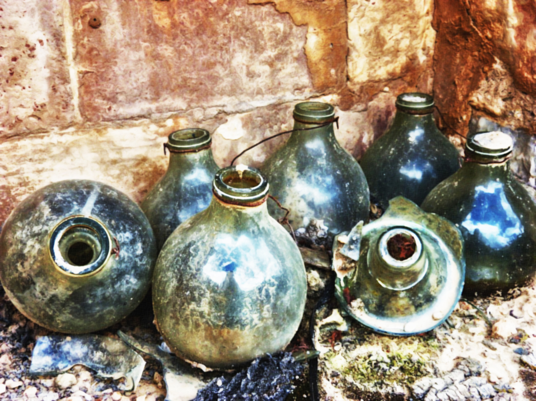 bottles.JVID.U.jpg
