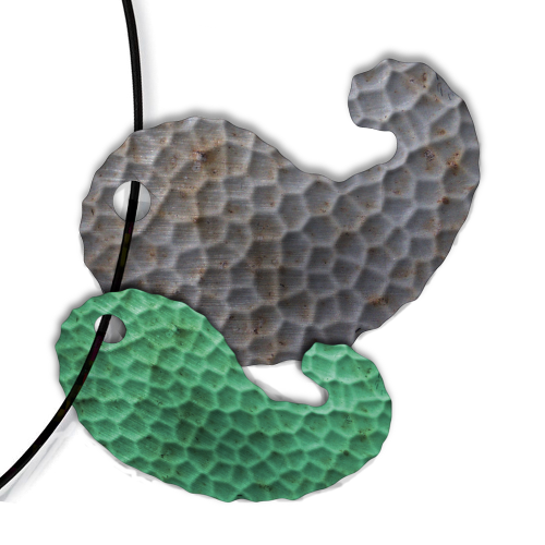 hammered necklace small.png