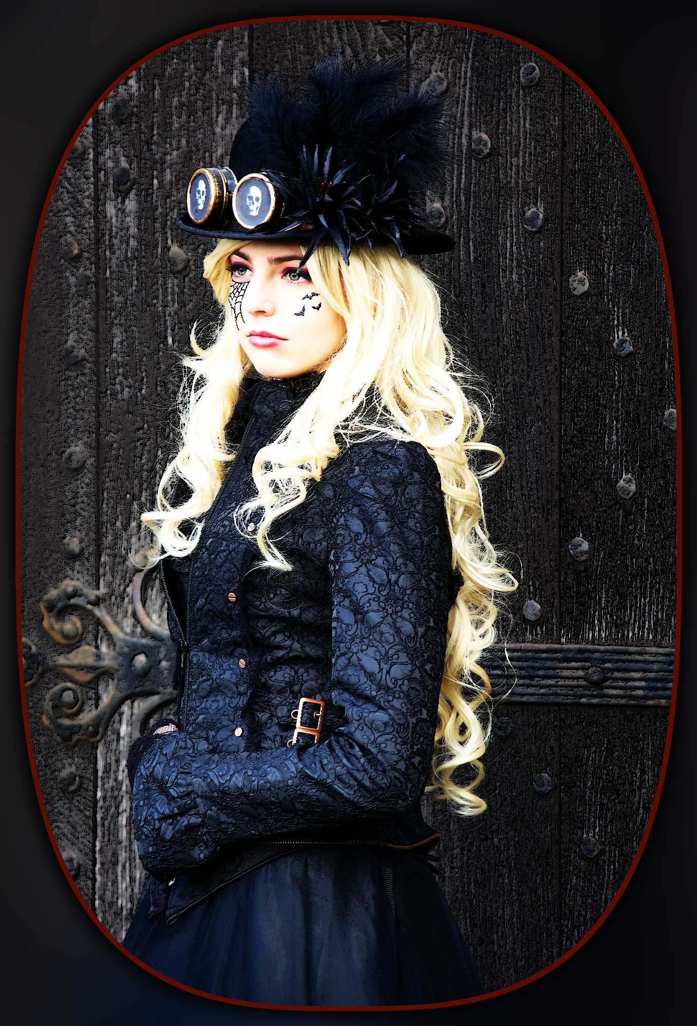 goth-3790614_DN_LineArtFramed_Convolve Cross 1+2.jpg
