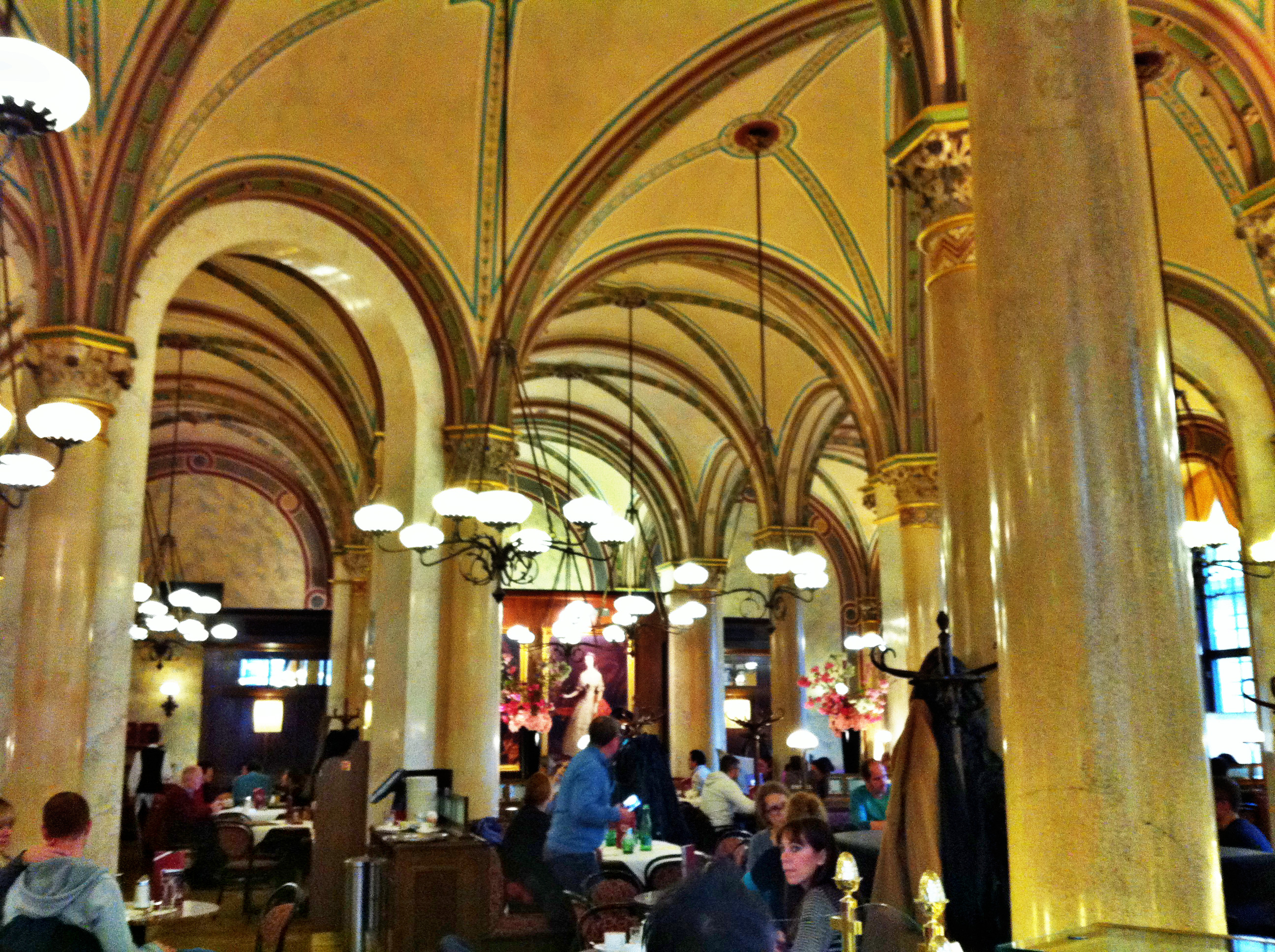 Cafe_Central_Viena_Interior.JPG