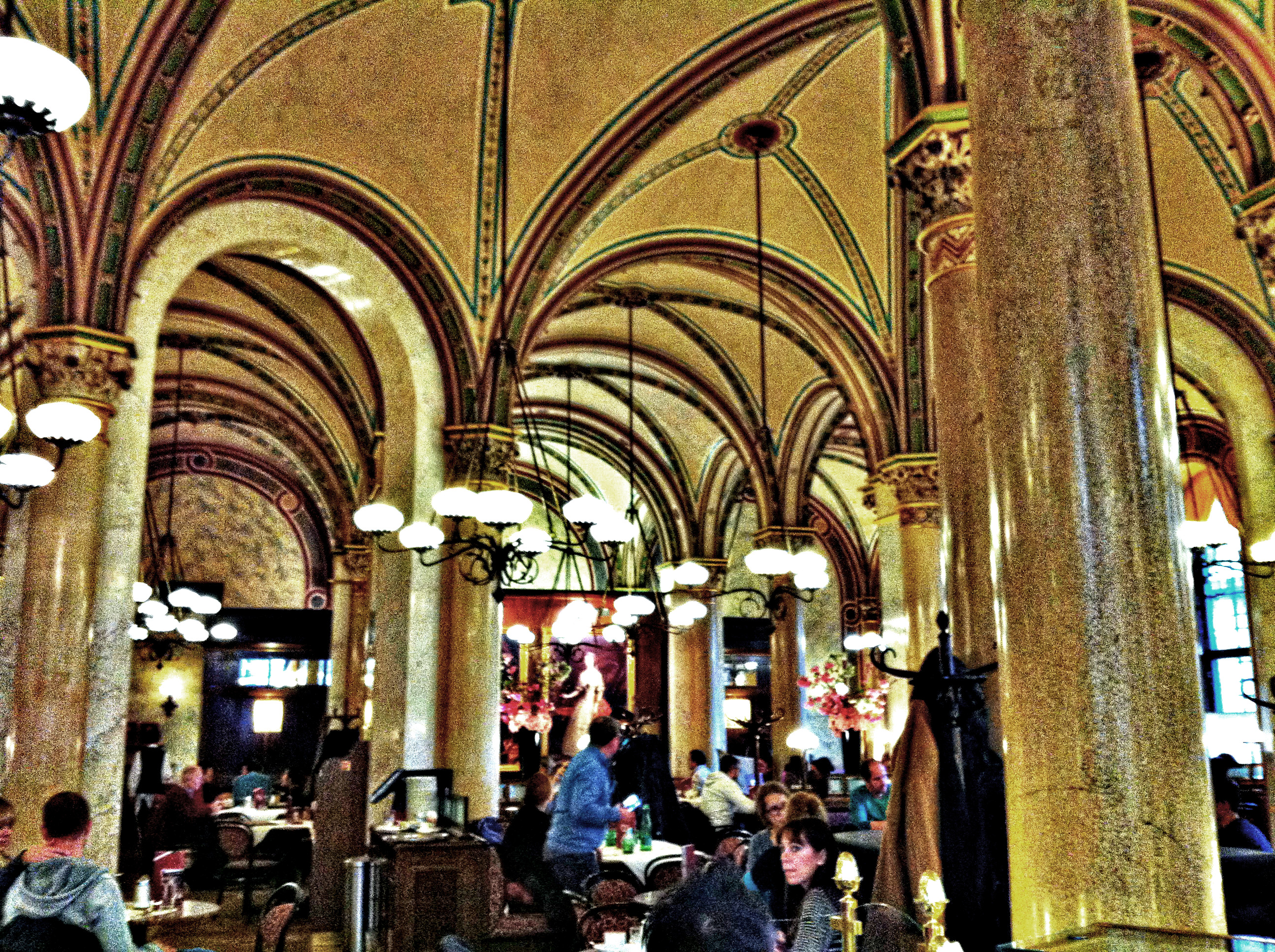 Cafe_Central_Viena_Interior.JPG