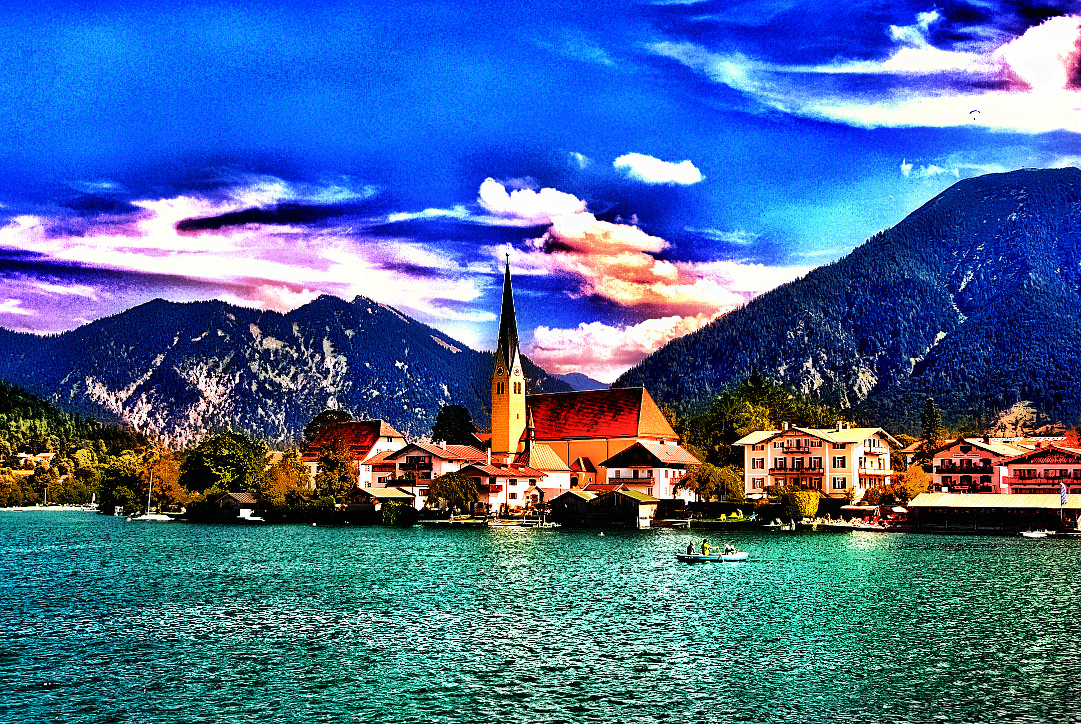 mountains-LocalProcessingEqua_DN_Artistic_and_Divide_Aurora.JPG
