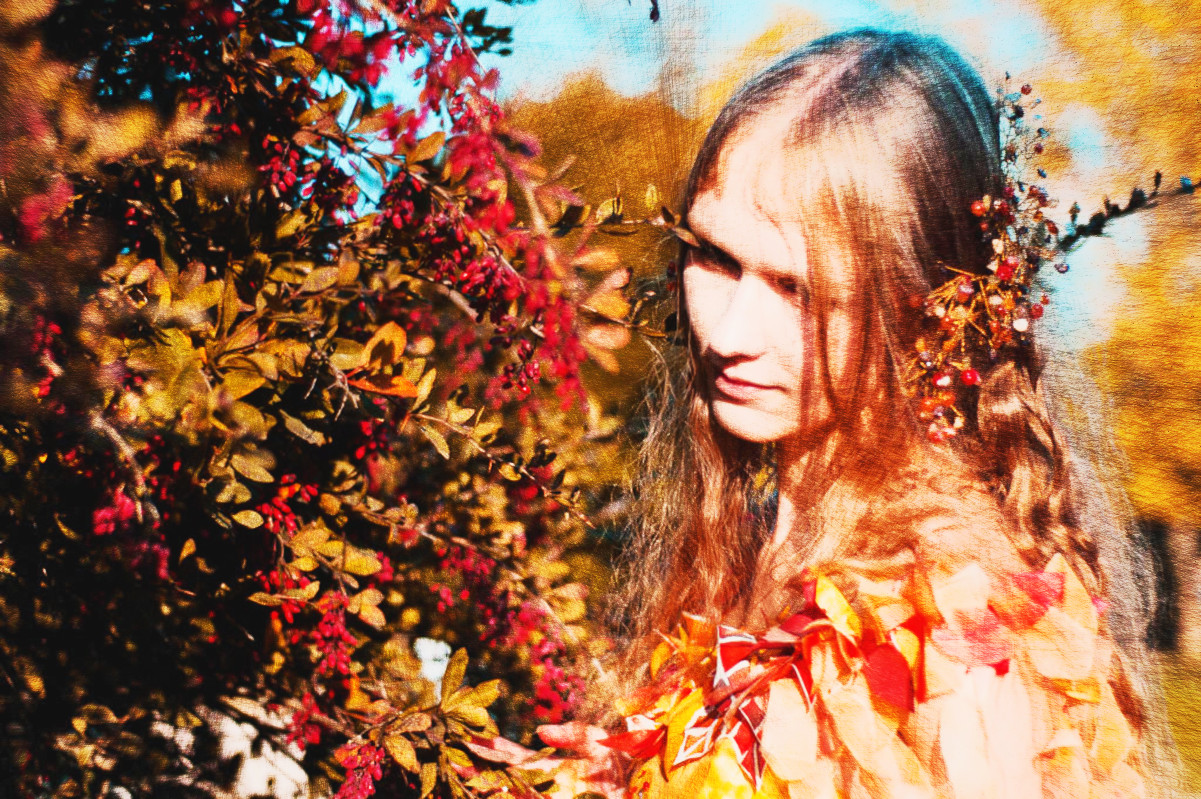 2023-08-04 14-51-14autumn_by_aquilina108_dbe3ne9-fullview with an Artistic&Divide effect, style HoughSketch.jpeg