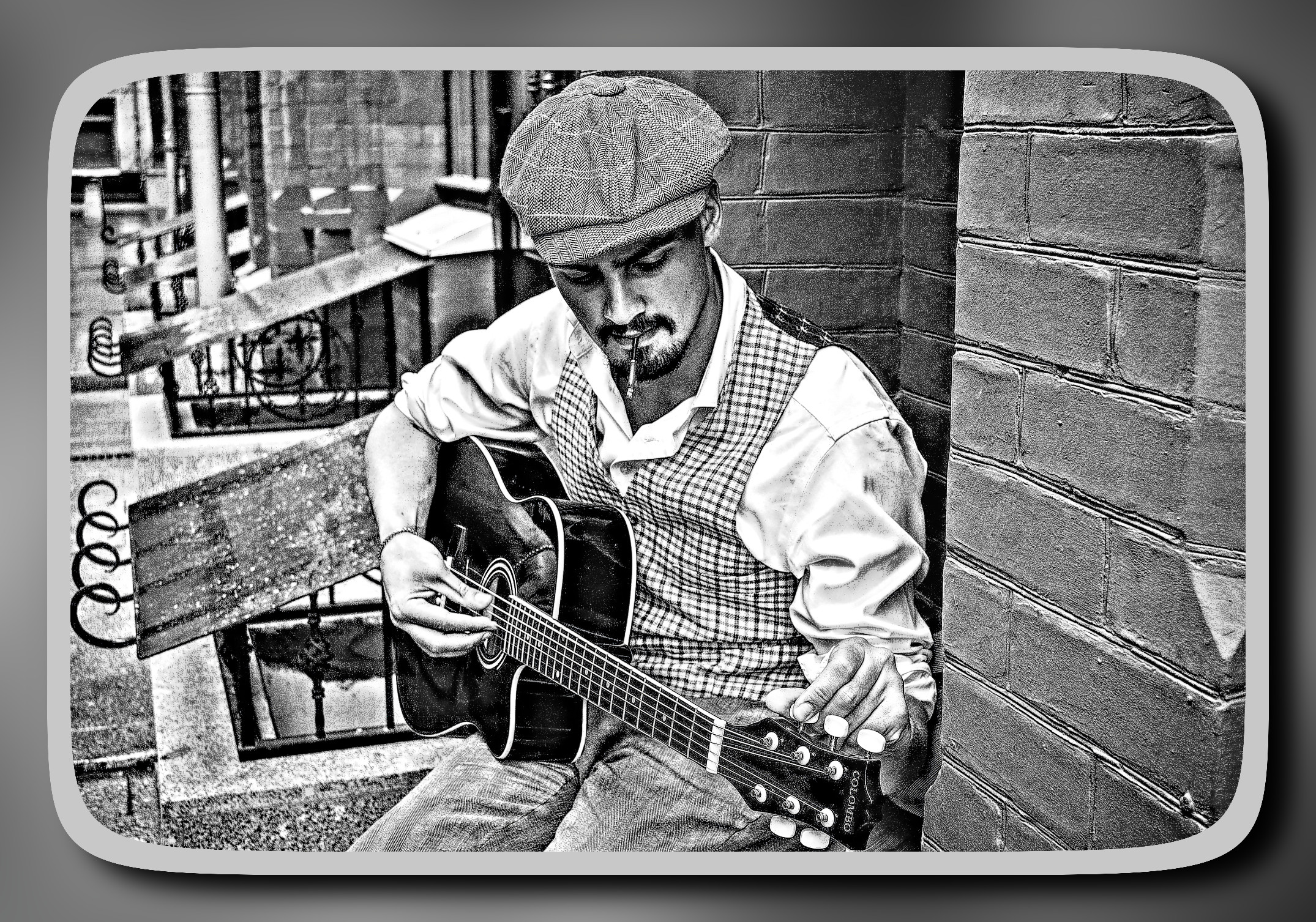 musician-3564169_LocalNormalization_0_DN_BlackWhiteFramed_Charcoal.jpg