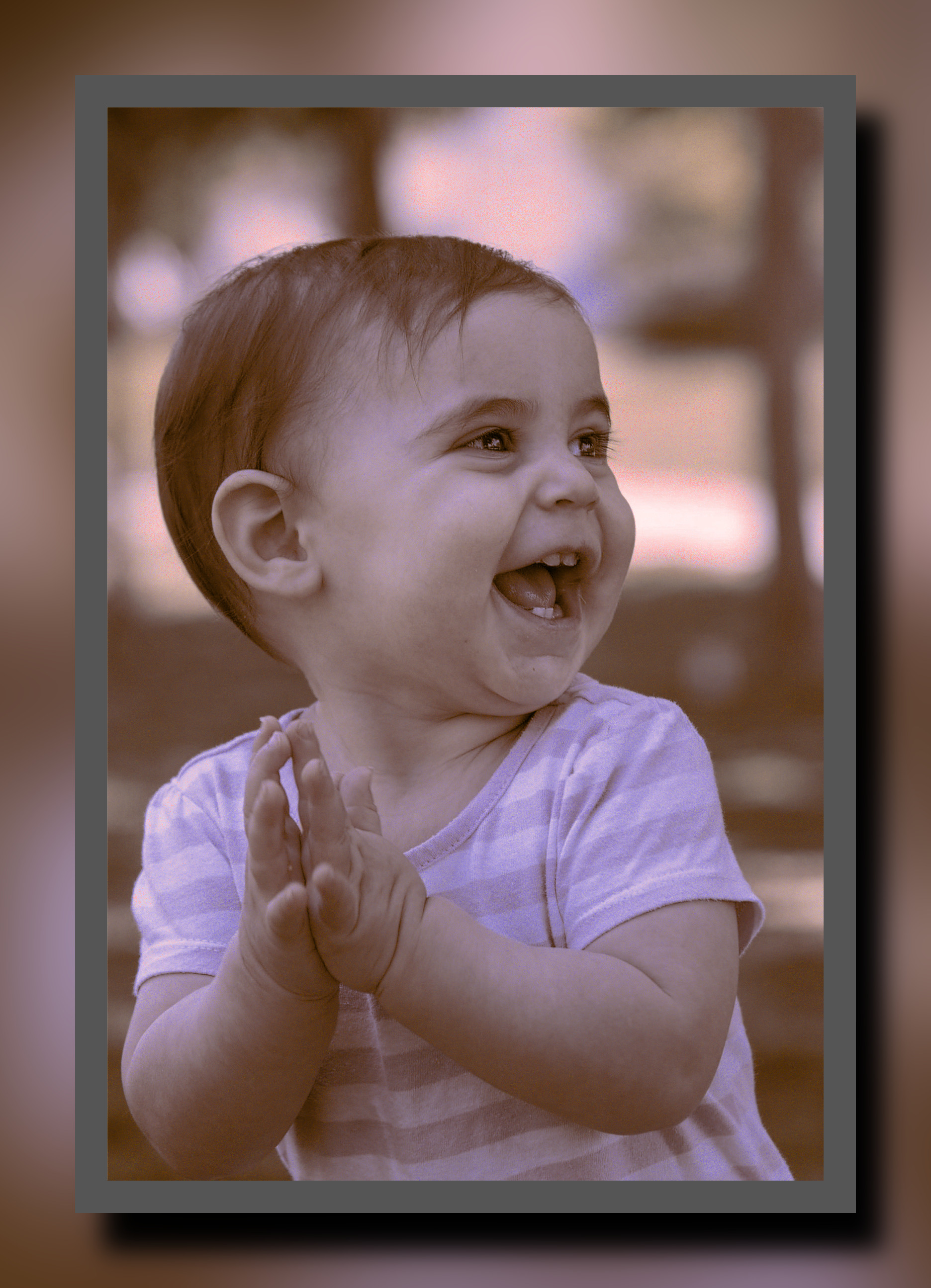 2023-09-11 14-56-28baby-2320701_1920 with a framed texturized effect, styleRetroFade.jpeg
