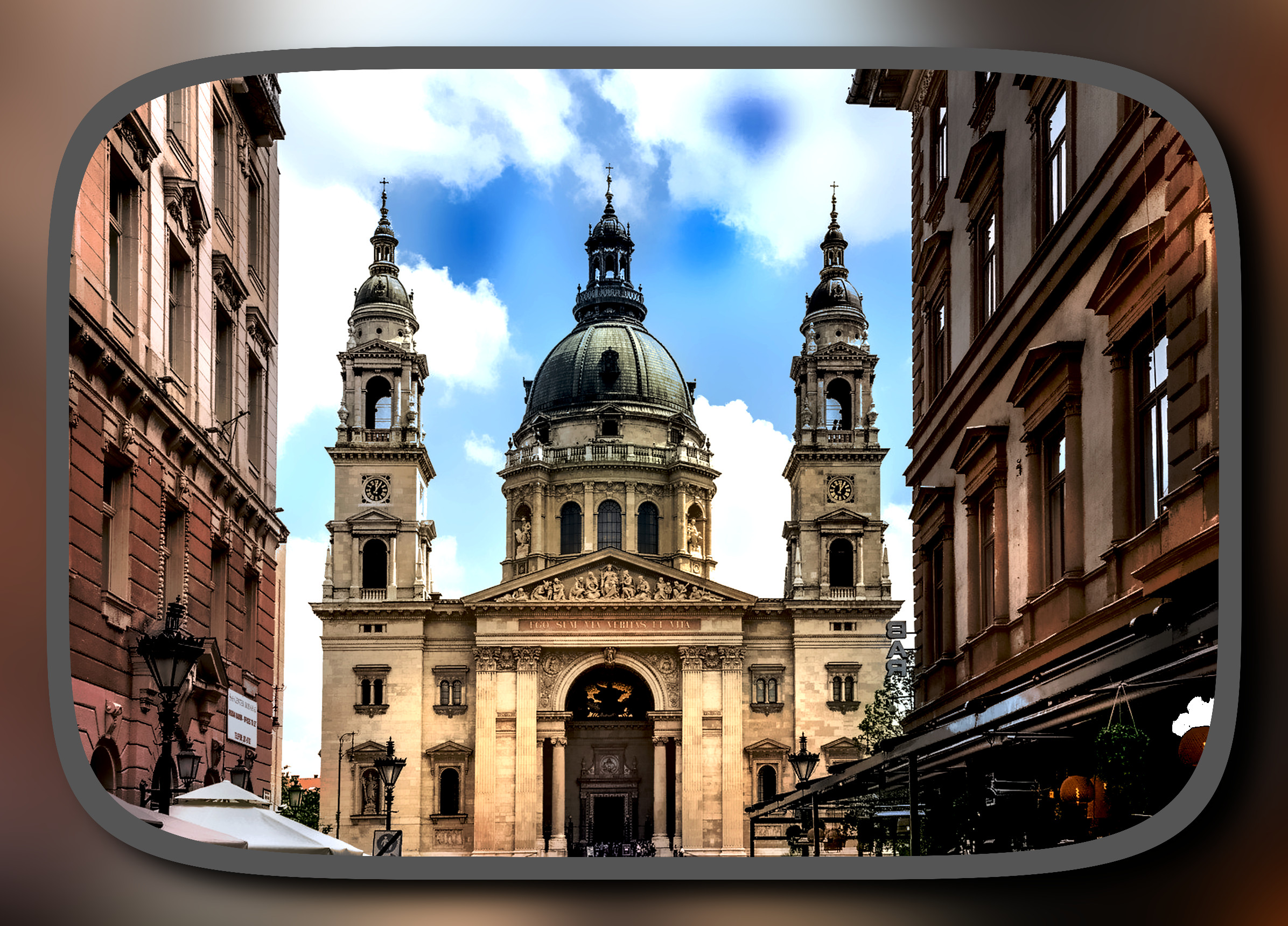 st-stephens-basilica-8031985_DN_SimpleFilters_ColorsFramed_BoostFade.jpg